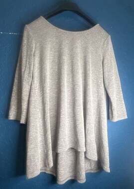 BKE Red Women's Heather Grey 3/4 Sleeve Knit Tunic Top with Bow Accent Size XL